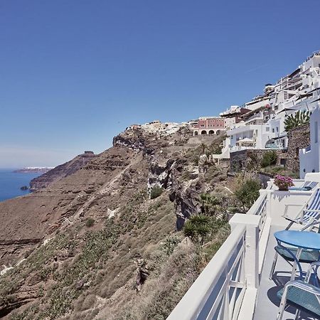 Amphitheater Cave Houses Fira  Exterior photo
