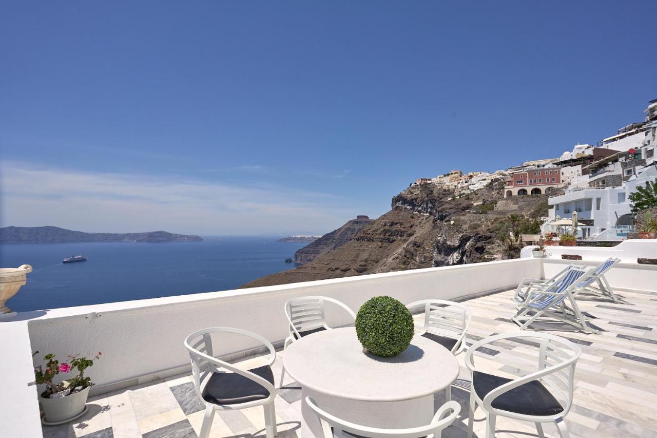 Amphitheater Cave Houses Fira  Exterior photo
