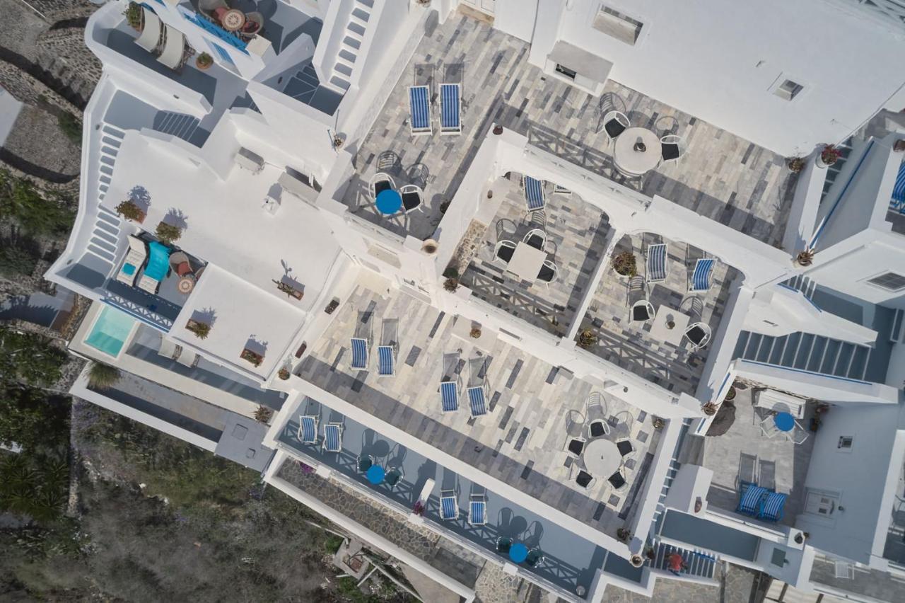 Amphitheater Cave Houses Fira  Exterior photo