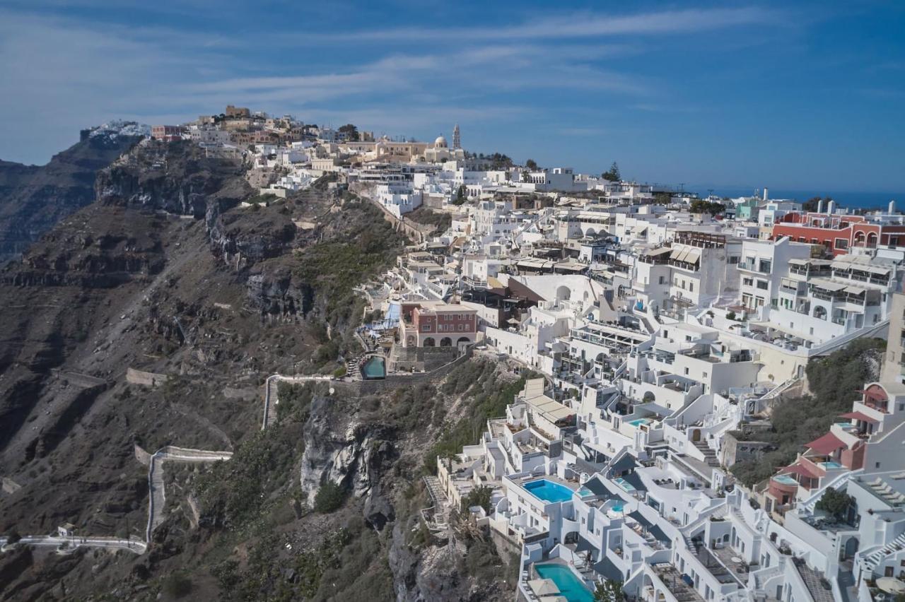 Amphitheater Cave Houses Fira  Exterior photo