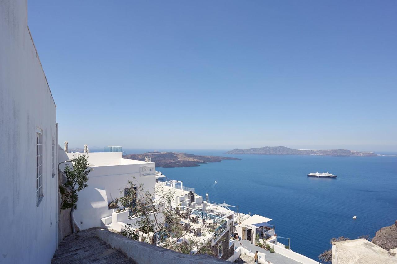 Amphitheater Cave Houses Fira  Exterior photo