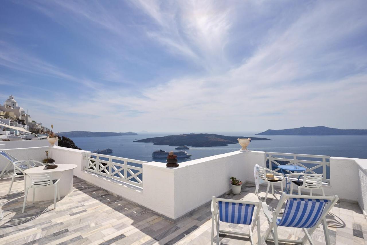 Amphitheater Cave Houses Fira  Exterior photo
