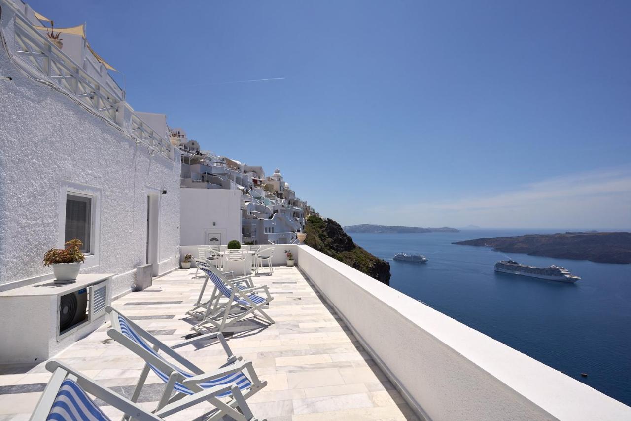 Amphitheater Cave Houses Fira  Exterior photo
