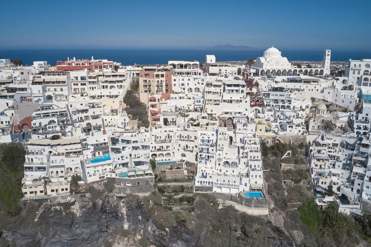 Amphitheater Cave Houses Fira  Exterior photo